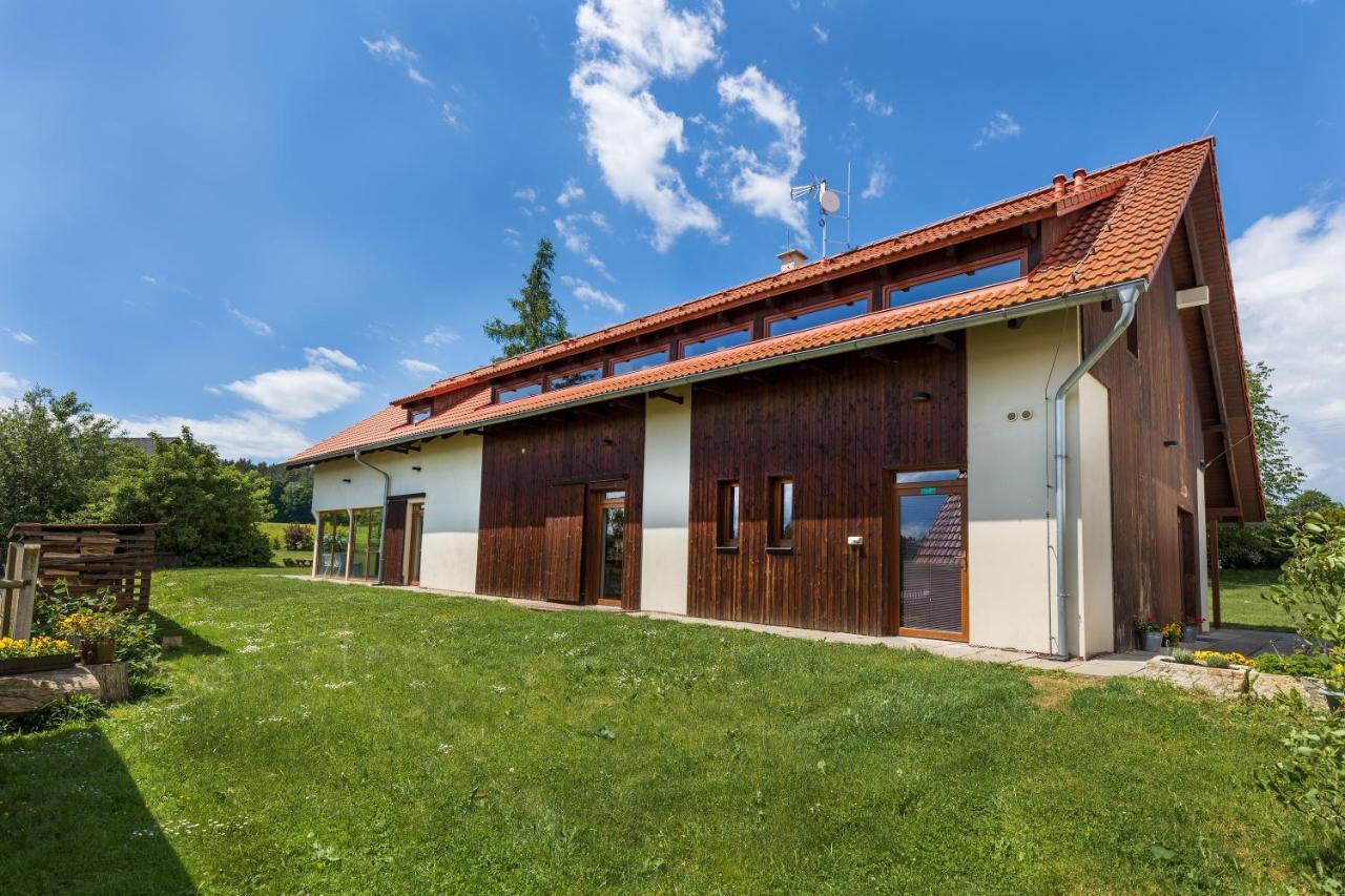 Hostinec u Zámečku Klokočov Hotel Exterior foto