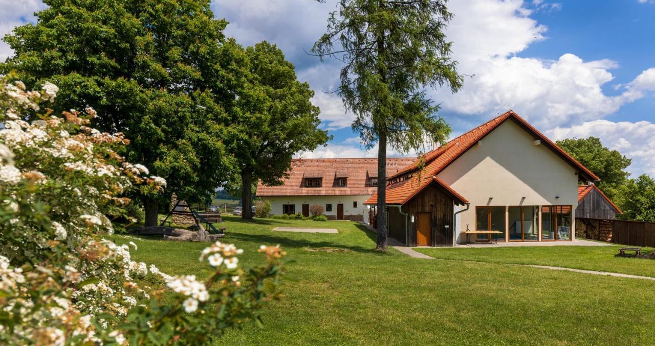 Hostinec u Zámečku Klokočov Hotel Exterior foto